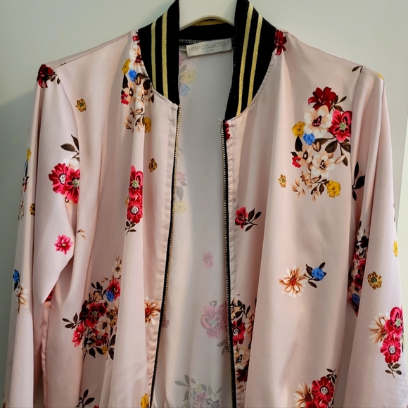 Clothes - Picture 1 of 2